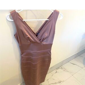 Elegant Salmon color  Sleeveless Dress